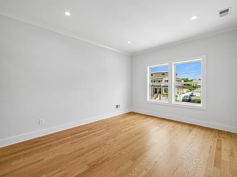 22 Willow St #A — Photo 15