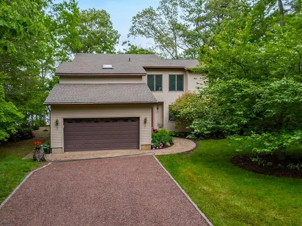 14 Parvin Dr, Pittsgrove, NJ 08318