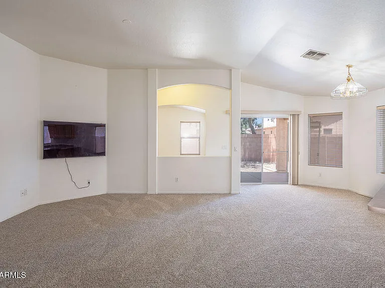 6762 W Del Mar Ln — Photo 5