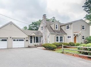 4 Chapman Rd, Wakefield, MA 01880