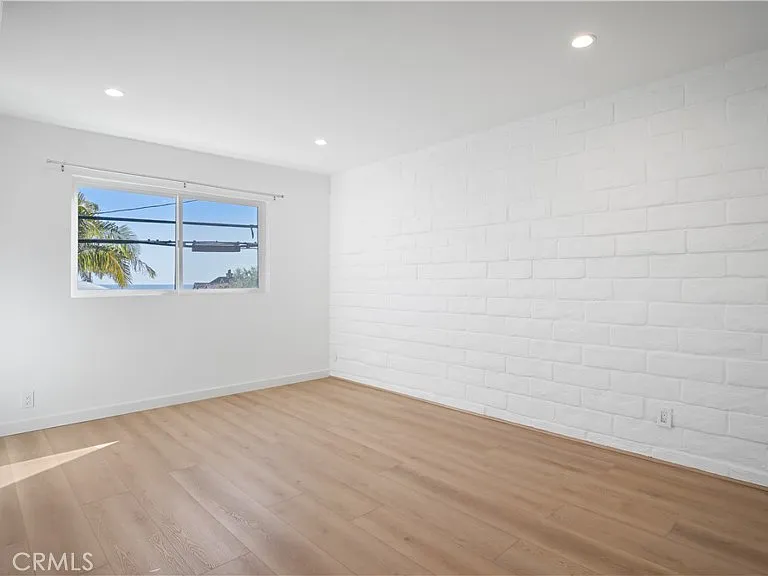 1105 N Coast Hwy — Photo 13