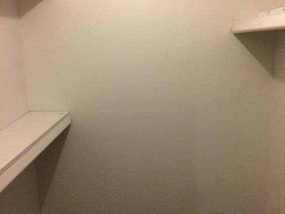 walkin closet