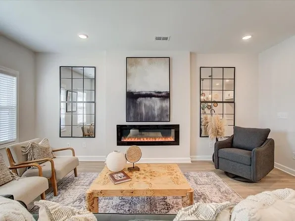 1933 Kinnard Aly, Kennesaw, GA 30144