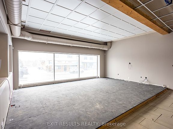 5th image of 1027 Notre Dame St