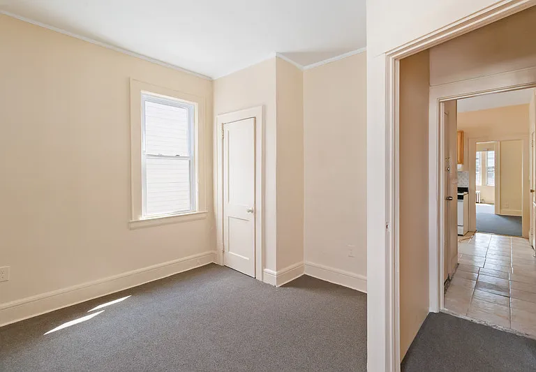 16 Montrose Ter — Photo 9