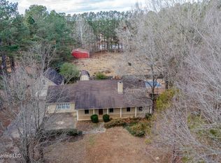 67 E Sweetwater Rd, Byhalia, MS 38611