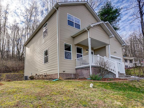 3rd image of 1616 Hill View Dr