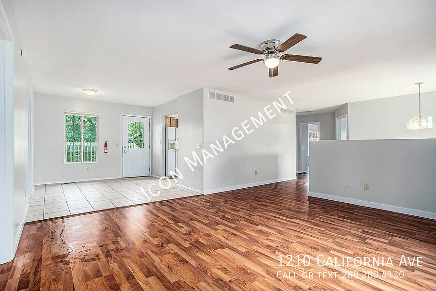 Huge 8 bedroom! — Photo 2