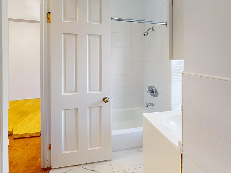 20 Spring St #13 — Photo 8