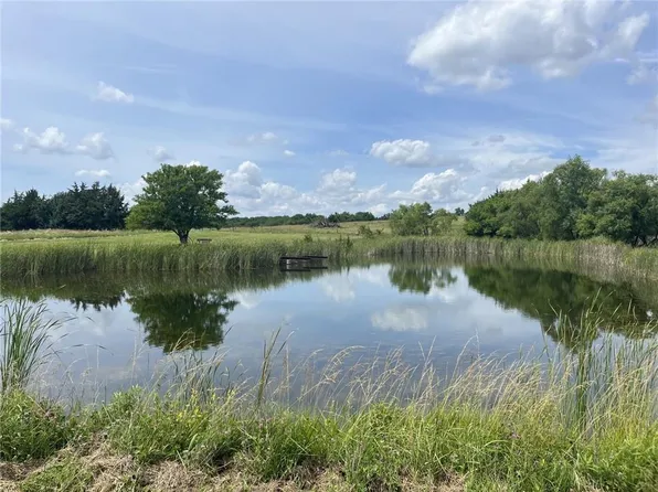 1804 N 300th Rd, Baldwin City, KS 66006