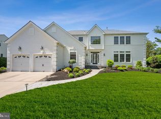 2 Reserve Ct, Mount Laurel, NJ 08054