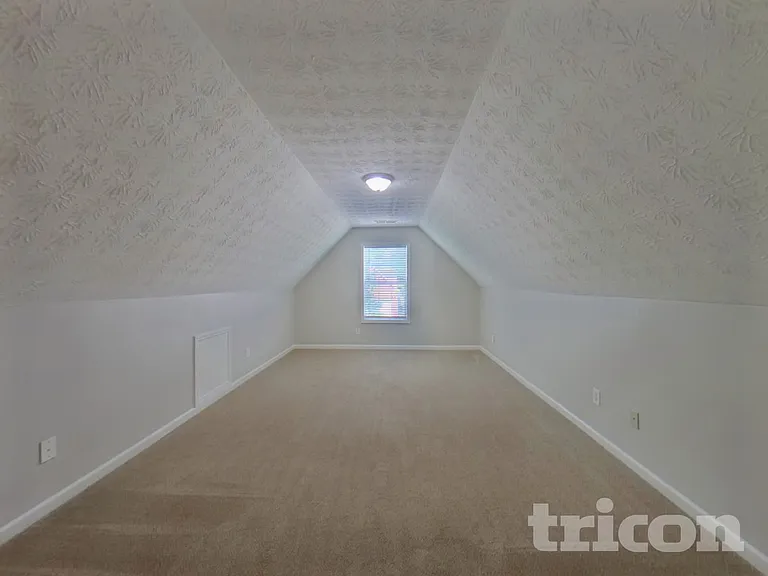 7485 Ferrara Dr — Photo 13