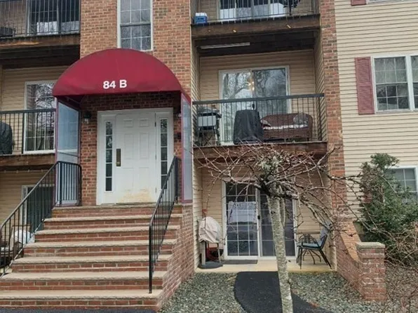 84 Cocasset St #B2, Foxboro, MA 02035