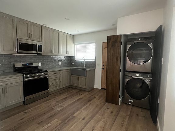 5th image of 3543 Homeland Dr