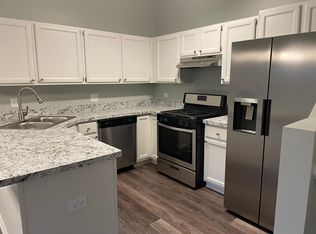 100 N Atkinson Rd #E, Grayslake, IL