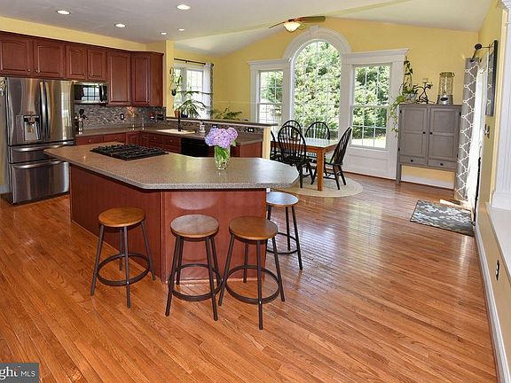 4th image of 7842 Coldbrooke Dr