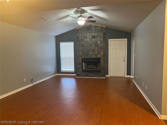 4th image of 1003 Opal Dr