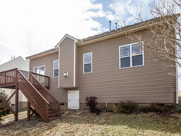 200 Willowbrook Cir — Photo 15
