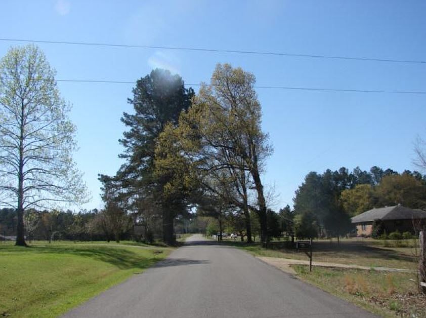 2nd image of 467 County Road 306