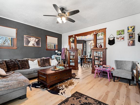 3rd image of 45730 314th St