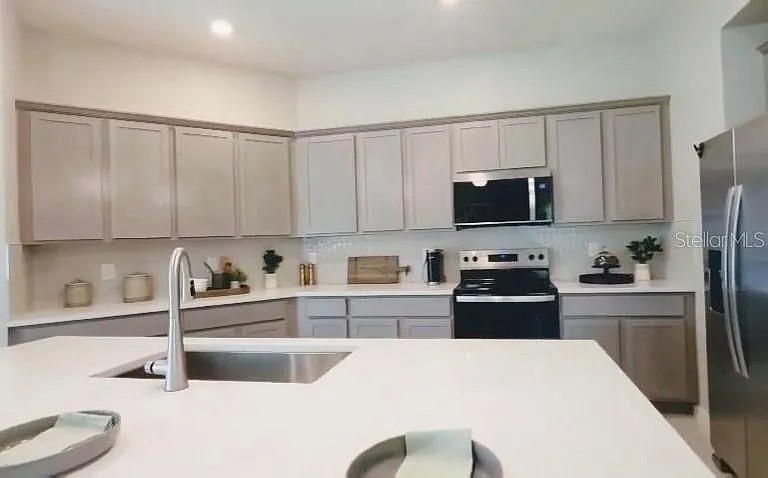 2602 Lola Ln — Photo 30