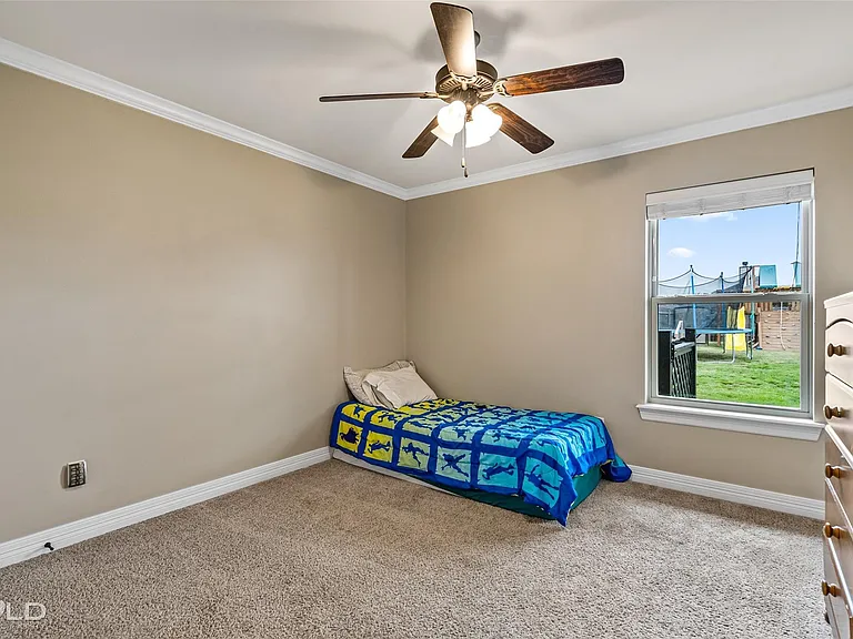 2396 Tallgrass Cir — Photo 17