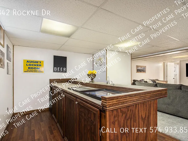 2842 Rockne Dr — Photo 15