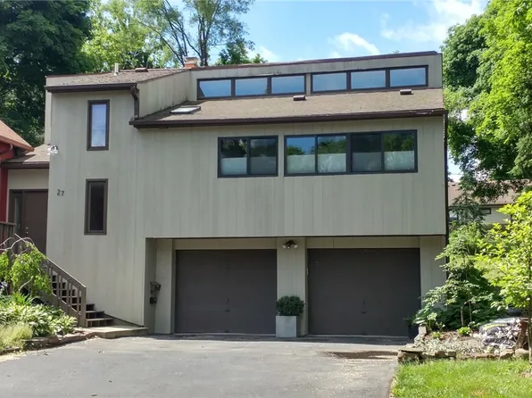 27 Hoyt Pl, Rochester, NY 14610
