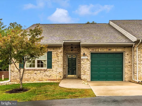 209 Sunbrook Ln #67, Hagerstown, MD 21742