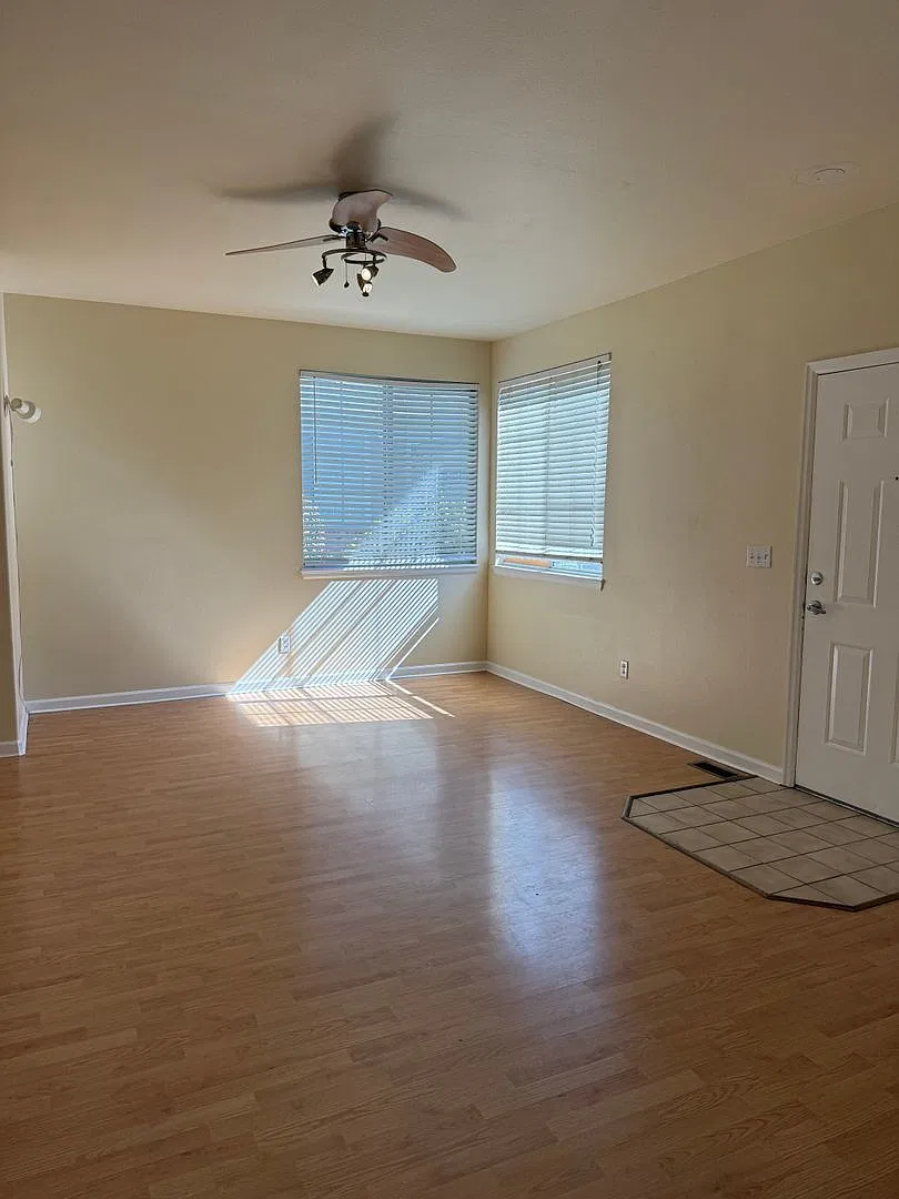 2 Bed/2 Bath in Hunter's Glen — Photo 2