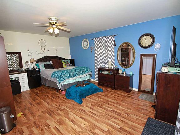 5th image of 1302 Darwin Ave