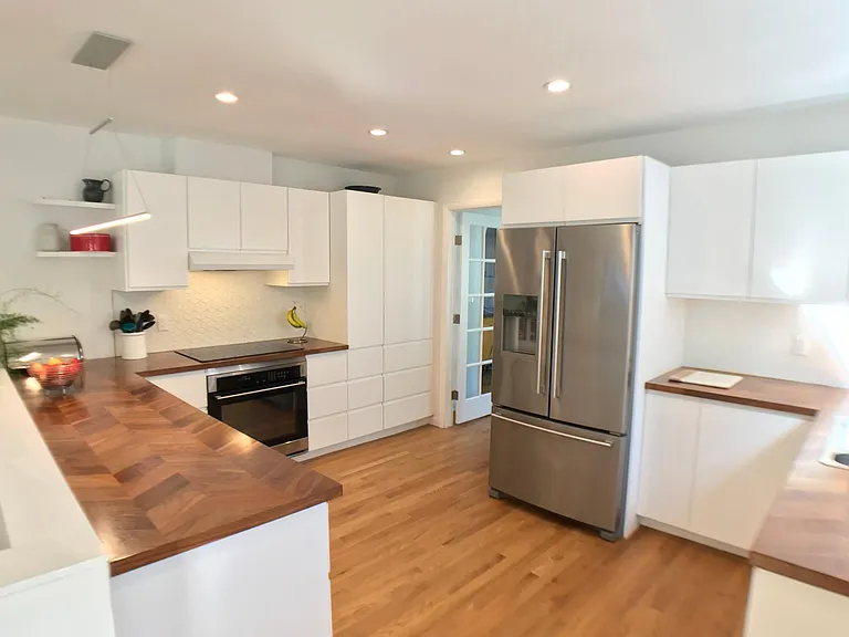 77 Myrtle Blvd — Photo 3