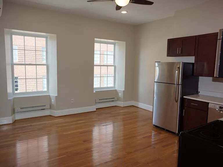511 Park Ave #3A — Photo 2