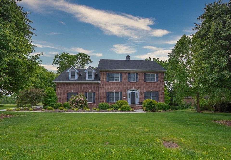 1st image of 2403 Granite Dr
