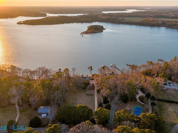 4th image of 979 Twiggs Ferry Rd