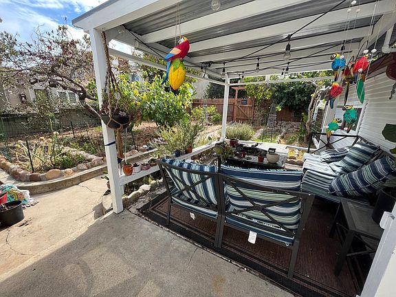 2nd image of 3976-78 32nd St