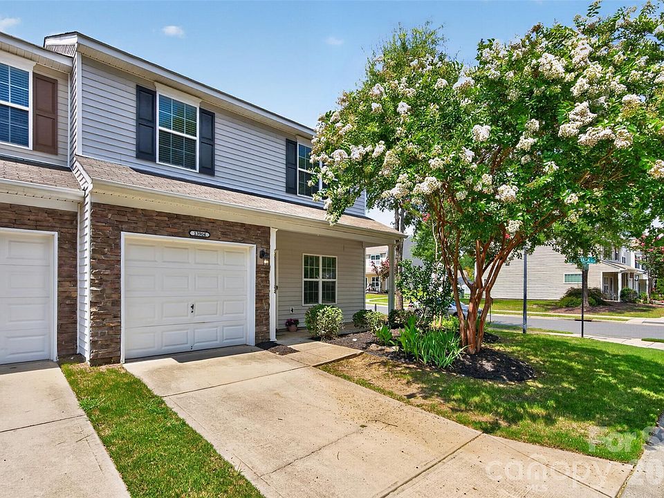 1st image of 13904 Singleleaf Ln