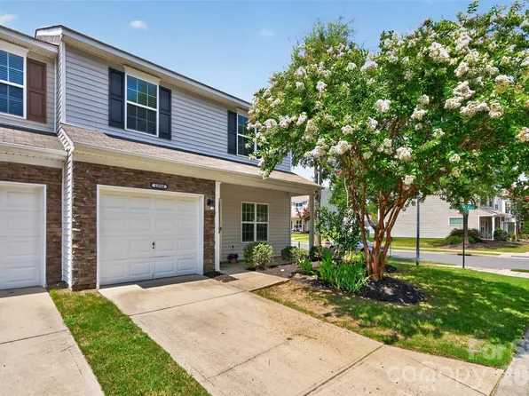 13904 Singleleaf Ln, Charlotte, NC 28278