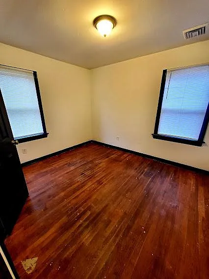 1617 Spotsylvania St — Photo 5
