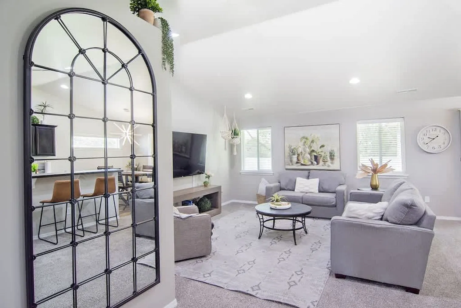 3 bed, 2.0 bath, 1399 sqft, $4,032 — Photo 1