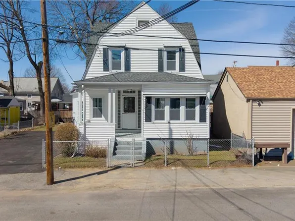 15 Redfern St, North Providence, RI 02911