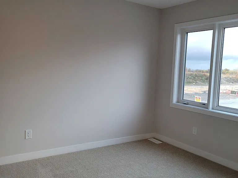 12 Focality Cres — Photo 25