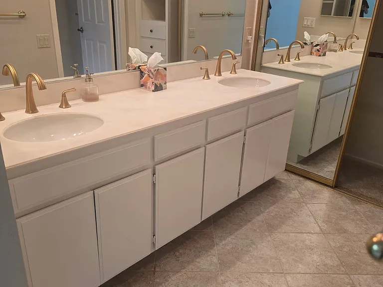27 Brookstone — Photo 15