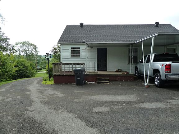 4th image of 3707 NE Valley View Dr