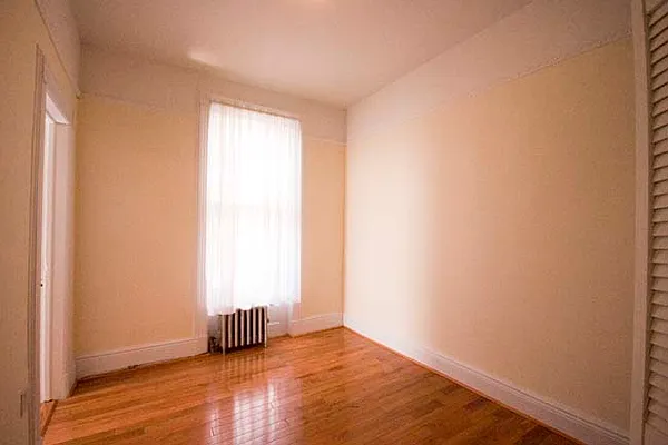 Rented by Ronda Savoy Realty | media 21