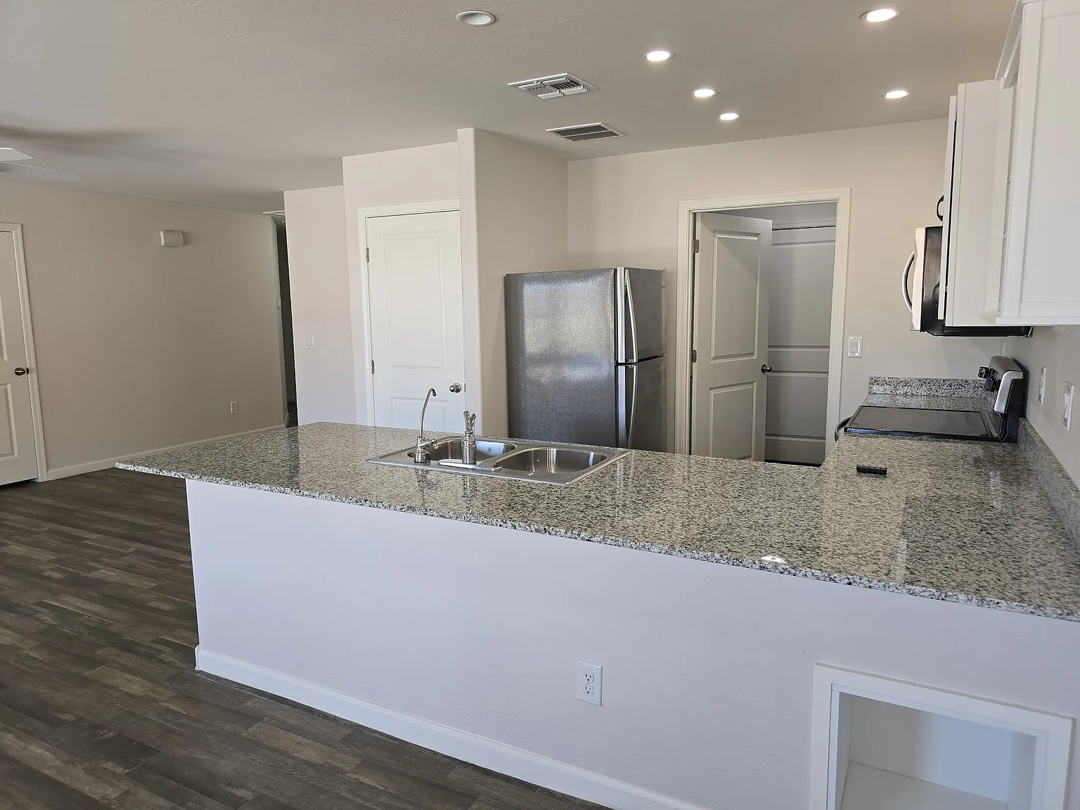 40 Cottonwood Lane #178 - 1 — Photo 2