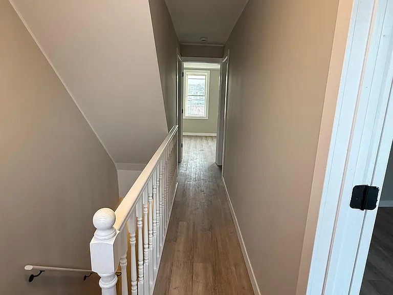953 Roup Ave — Photo 8