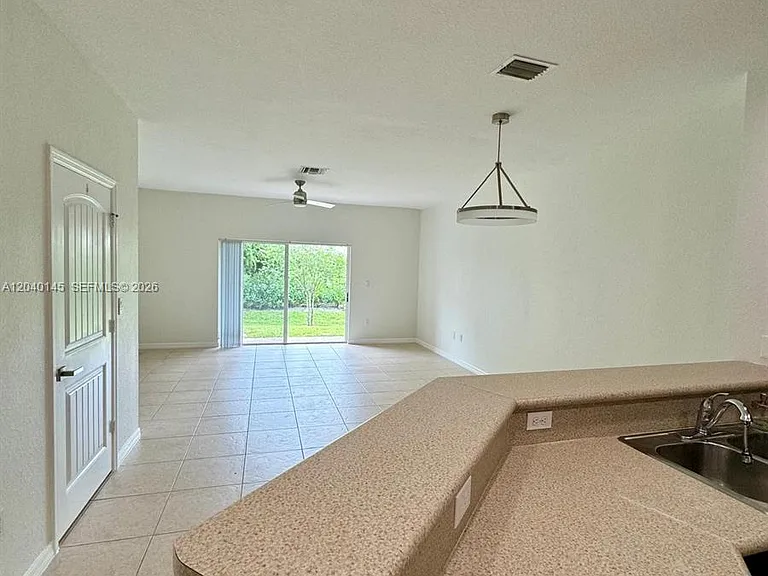 3526 NW 29th Ct #3526 — Photo 4