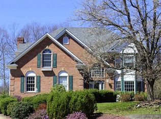 808 Southwood Dr, Clairton, PA 15025