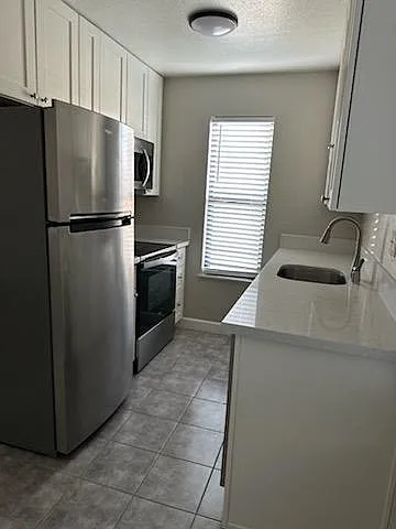 1240 Dealynn St #9 — Photo 2